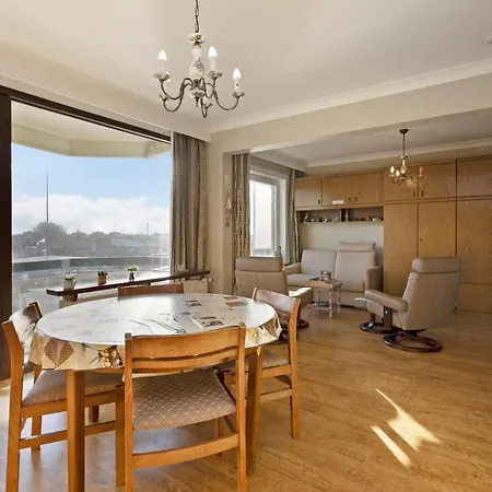Neptunus 5e4* Apartamento Blankenberge